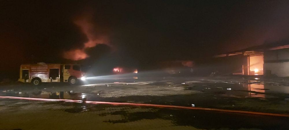 Kebakaran Gudang Polytron Sudah Padam, Kerugian Mencapai Miliar Rupiah