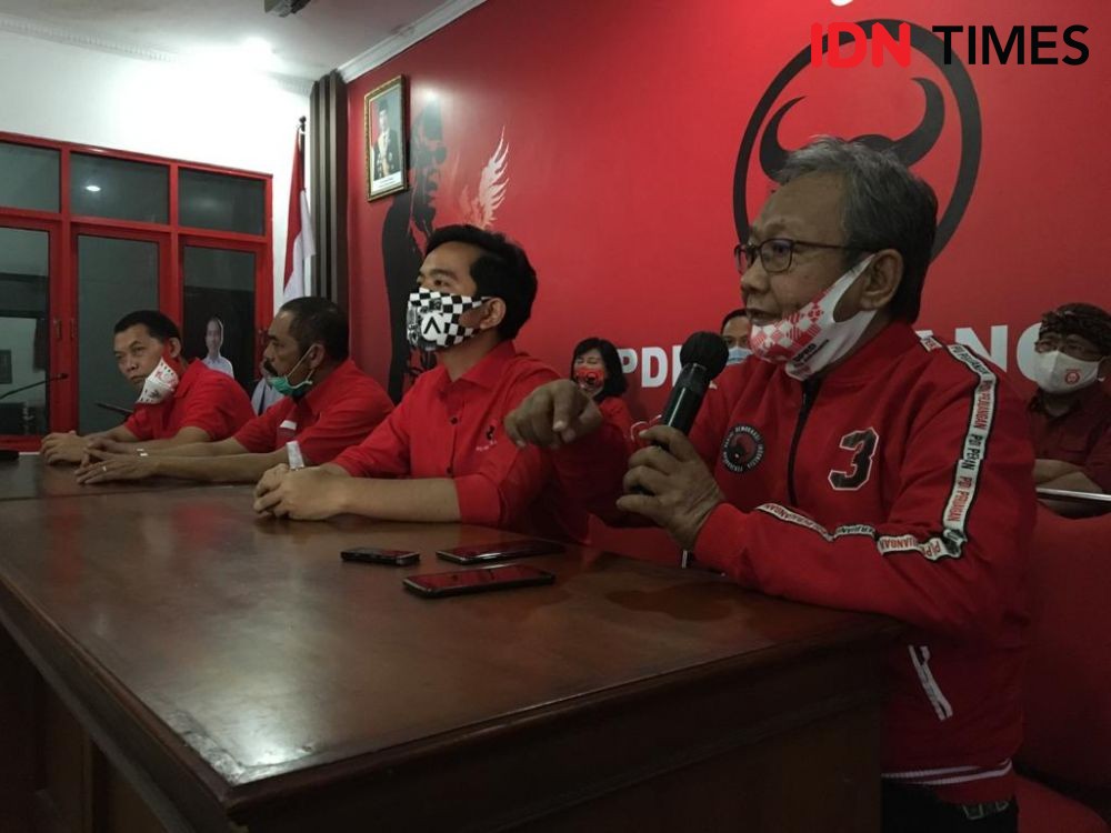 Ikuti Jejak Jokowi-Rudi, Paslon Gibran-Teguh Daftar ke KPU Naik Sepeda