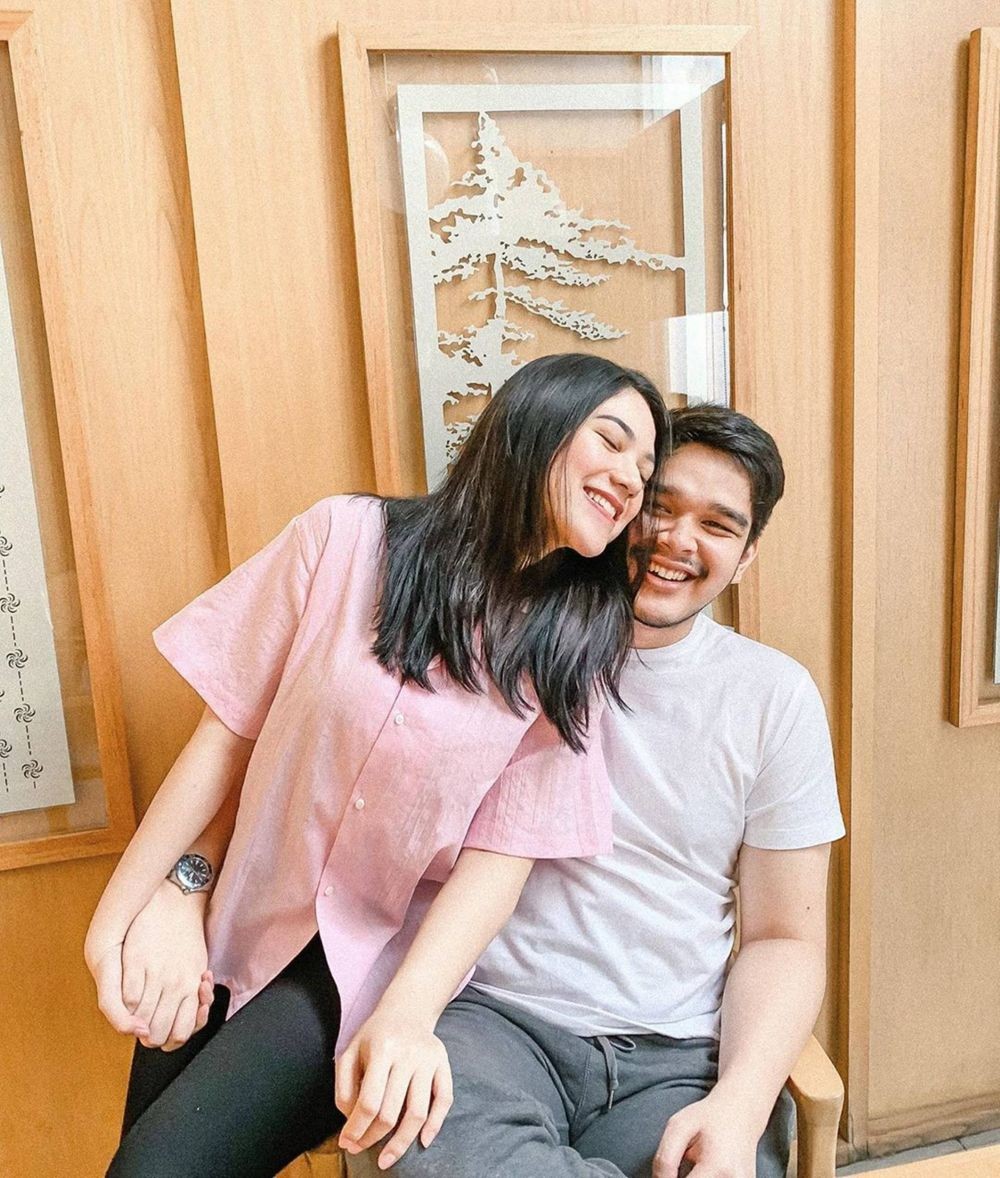 Sudah Lamaran, 10 Kemesraan Beauty Influencer Nabila Gardena dan Pacar
