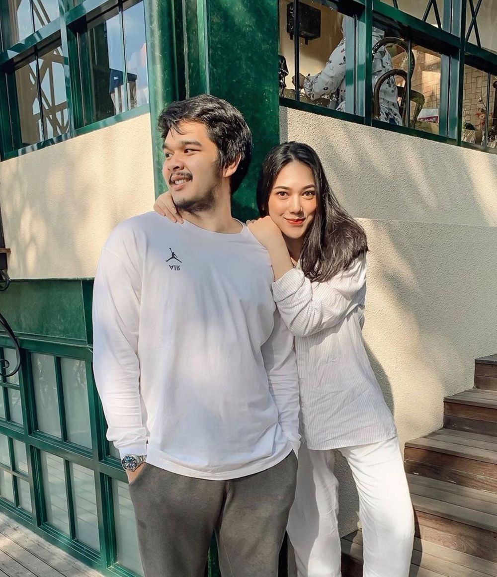Sudah Lamaran, 10 Kemesraan Beauty Influencer Nabila Gardena dan Pacar