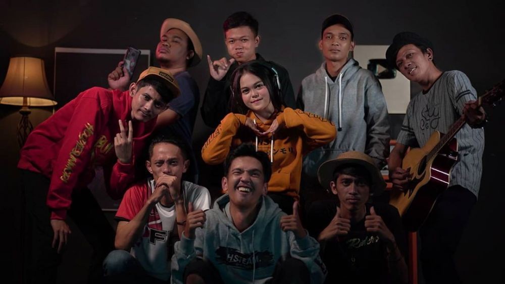 10 Pesona Kalia Siska, Penyanyi yang Viral di YouTube, Manisnya Khas