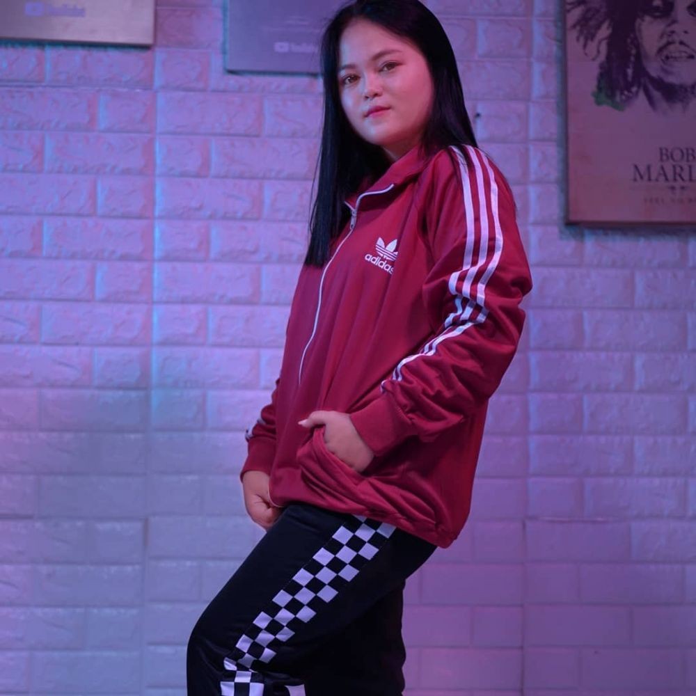 10 Pesona Kalia Siska, Penyanyi yang Viral di YouTube, Manisnya Khas