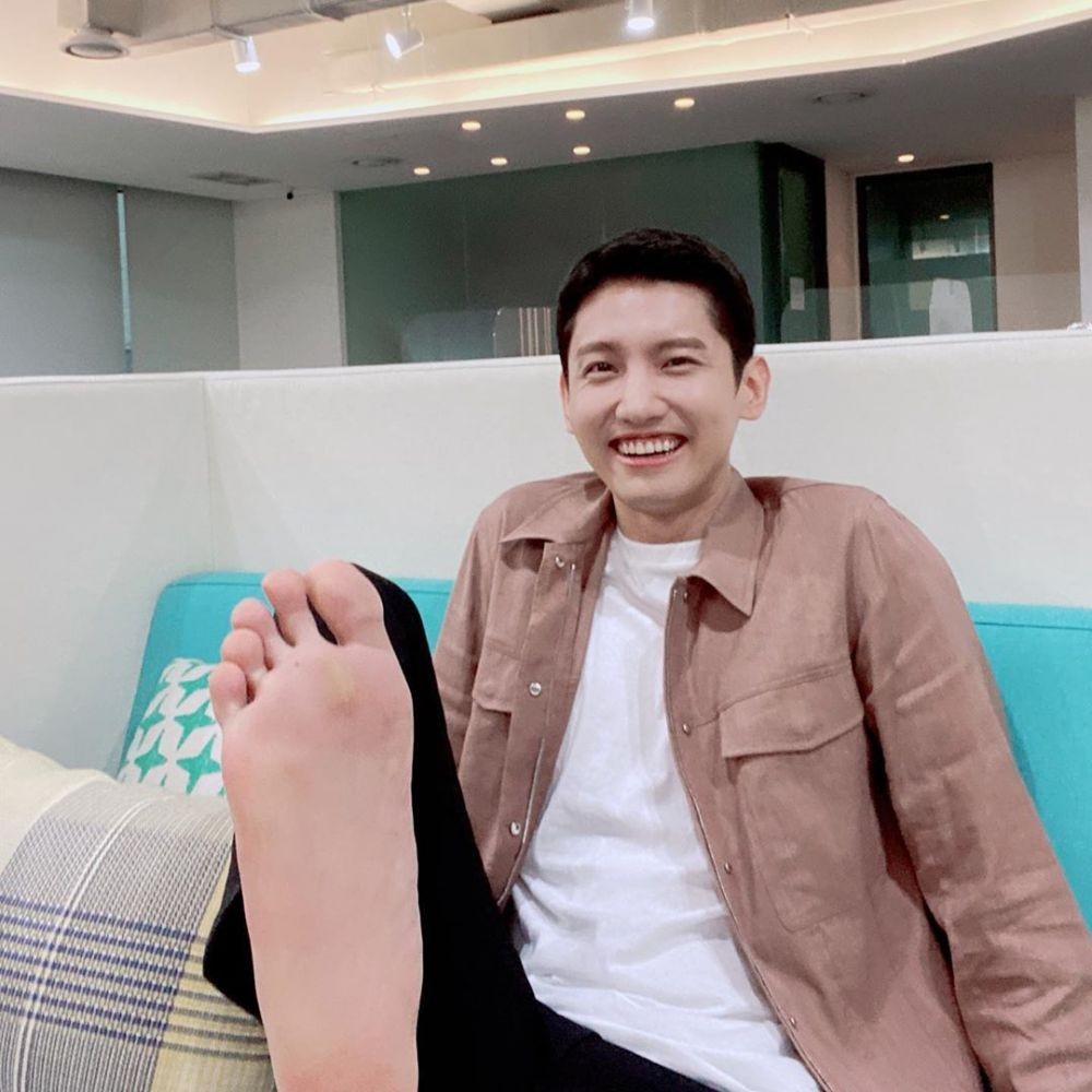 Kebiasaan Aneh Makan dan Minum 10 Idol KPop, Kayak Apa Sih?