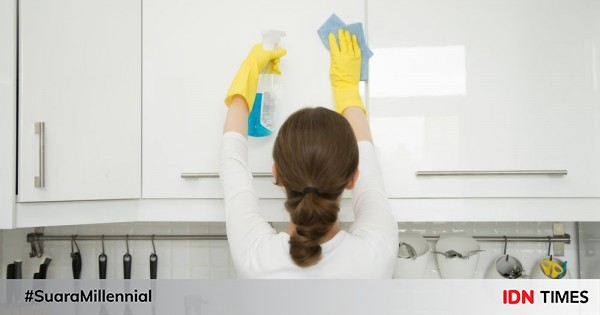 7 cara membersihkan lemari dapur, bebas bau dan noda membandel