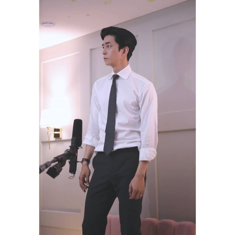 Berperan Protagonis 10 Potret Kece Shin Sung Rok Di Kdrama Kairos