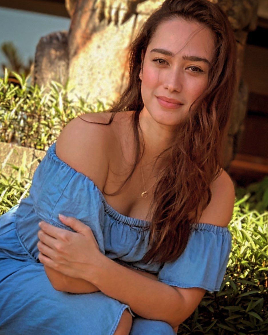10 Potret Awet Muda Alexandra Gottardo, Masih Cocok Nih Jadi Mahasiswi
