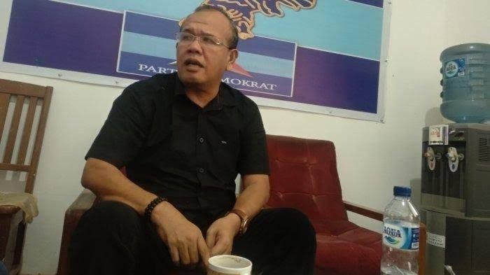 Pernah Lengser dari Ketua DPRD, Ini Karier Politik Eliakim Simanjuntak