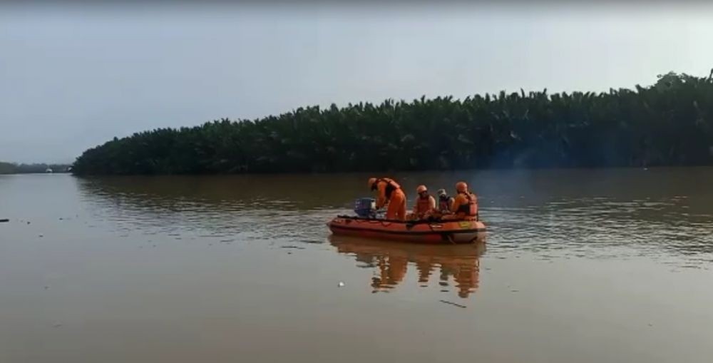 Kapal Klotok Limbah Batu Bara Tenggelam di Tanjung Pemerung Kukar