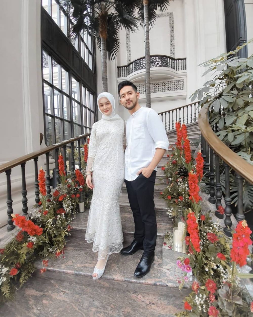 Inspirasi Kebaya ala Sabrina Sosiawan, Mama Muda Usia 17 Tahun