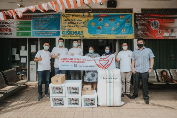 Gerakan 10 Juta APD untuk Puskesmas Salurkan Donasi Rp200 Juta