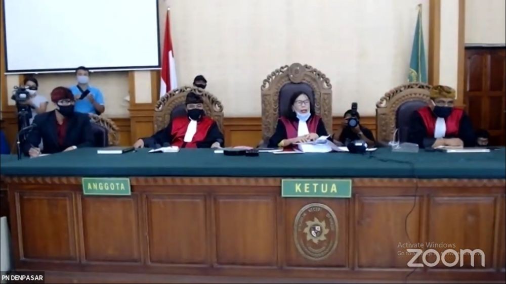 Walk Out, Kuasa Hukum Jerinx Laporkan Majelis Hakim ke MA