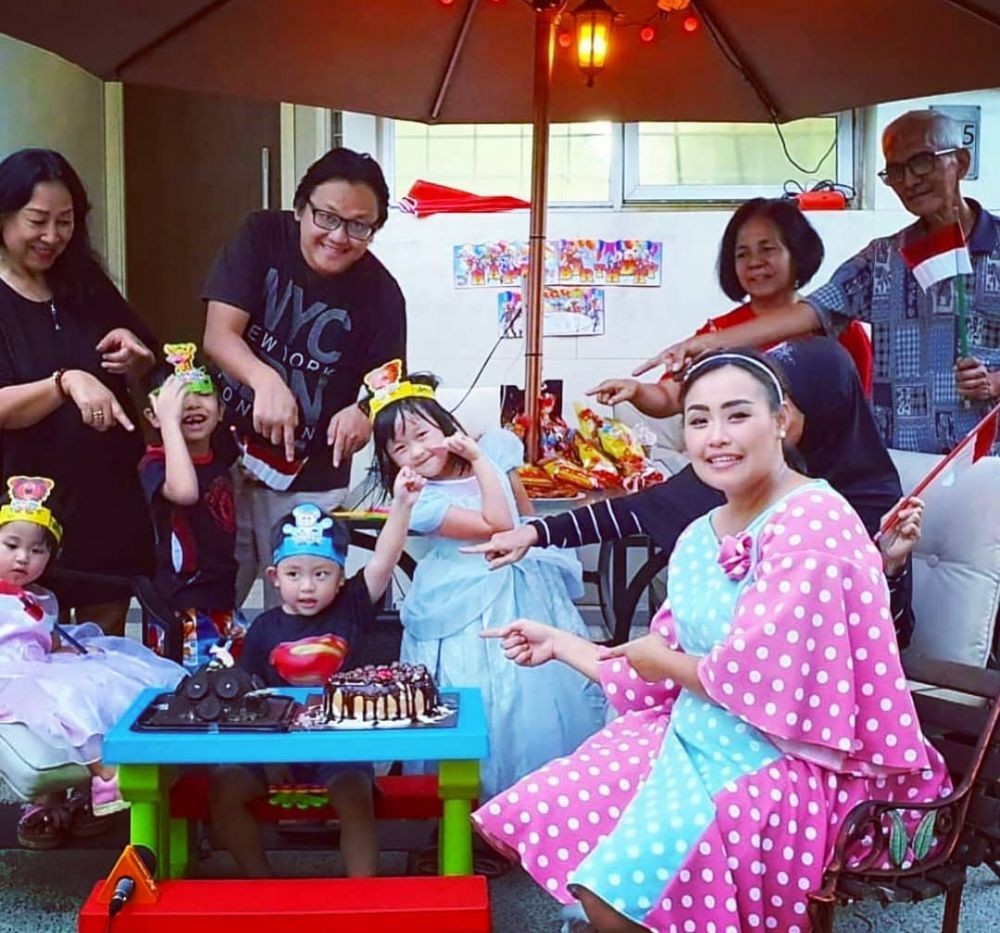 Bikin Pangling! 9 Potret Terbaru Pinkan Mambo Setelah Lama Menghilang