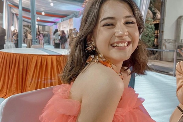 10 Artis Muda Belia tapi Sudah Berhasil Sukses Sebelum Umur 20 Tahun
