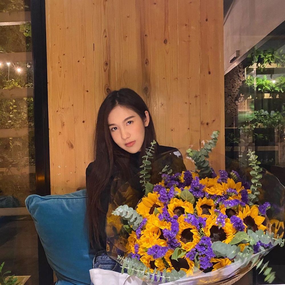 Artis Thailand Blasteran Indonesia, 10 Potret Manis Sa Anisa Nugraha
