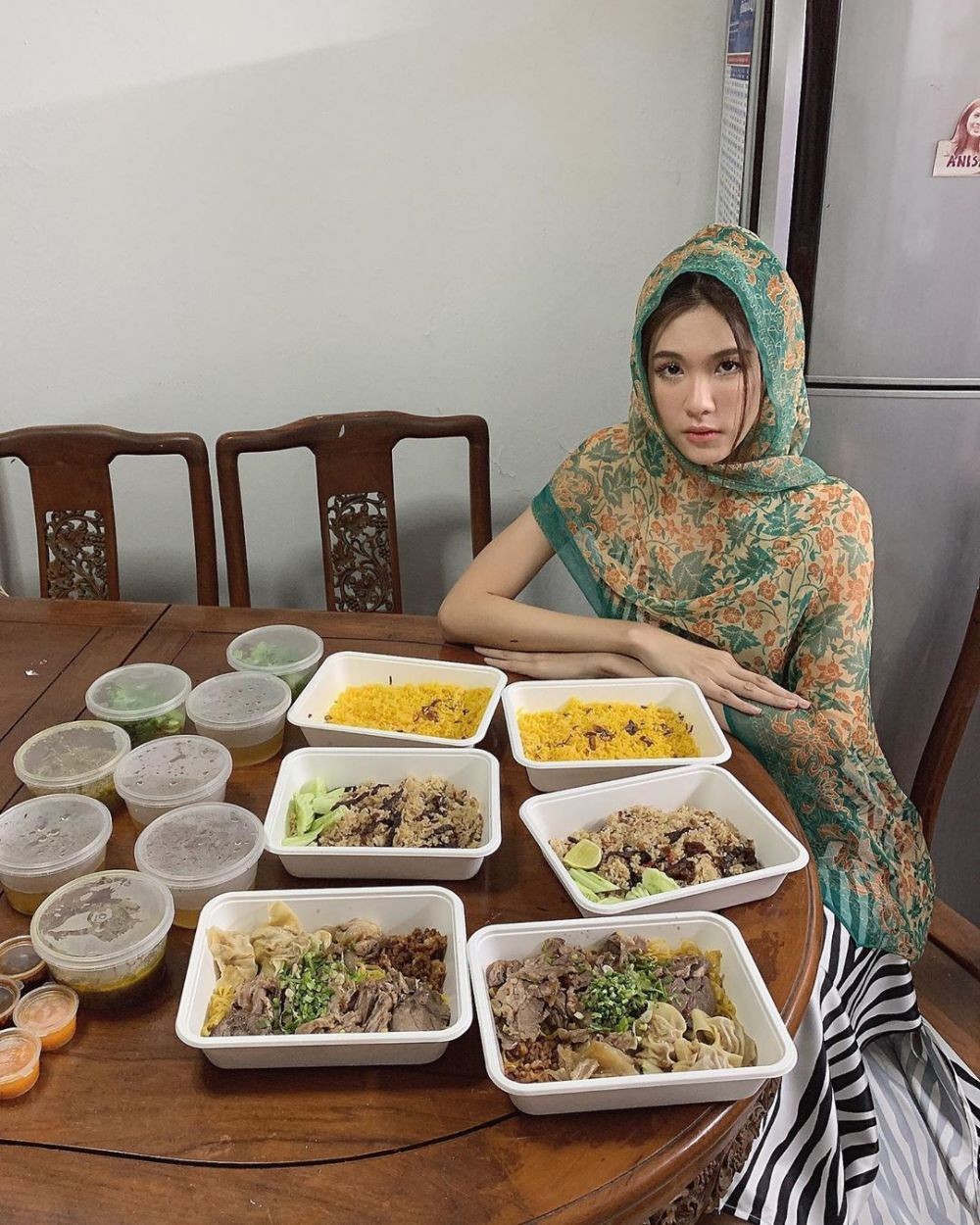 Artis Thailand Blasteran Indonesia, 10 Potret Manis Sa Anisa Nugraha