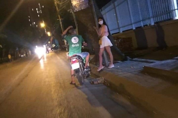Malu-maluin Banget, 10 Potret Kocak Kepergok di Jalan Ini Bikin Ngakak