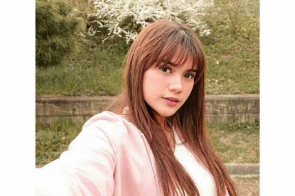 Mulai Lurus hingga Diikat, 9 Ide Hairstyle Rambut Panjang Audi Marissa