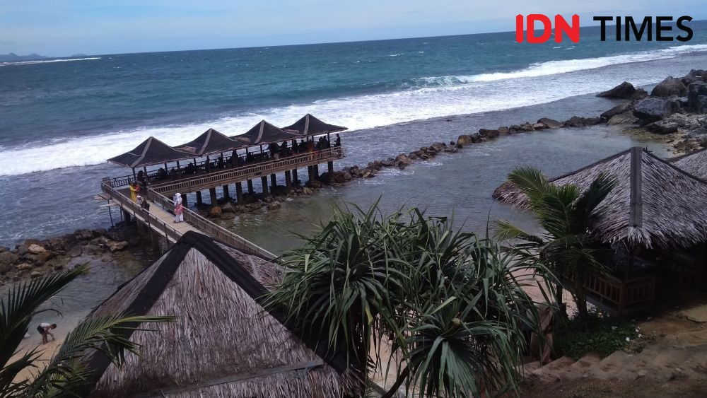Pantai Momong, Kepingan Surga yang Tersembunyi di Aceh
