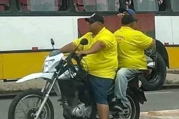 Ayo Tebak! Apa yang Aneh dan Bikin Ngakak Dari 10 Potret Ini?