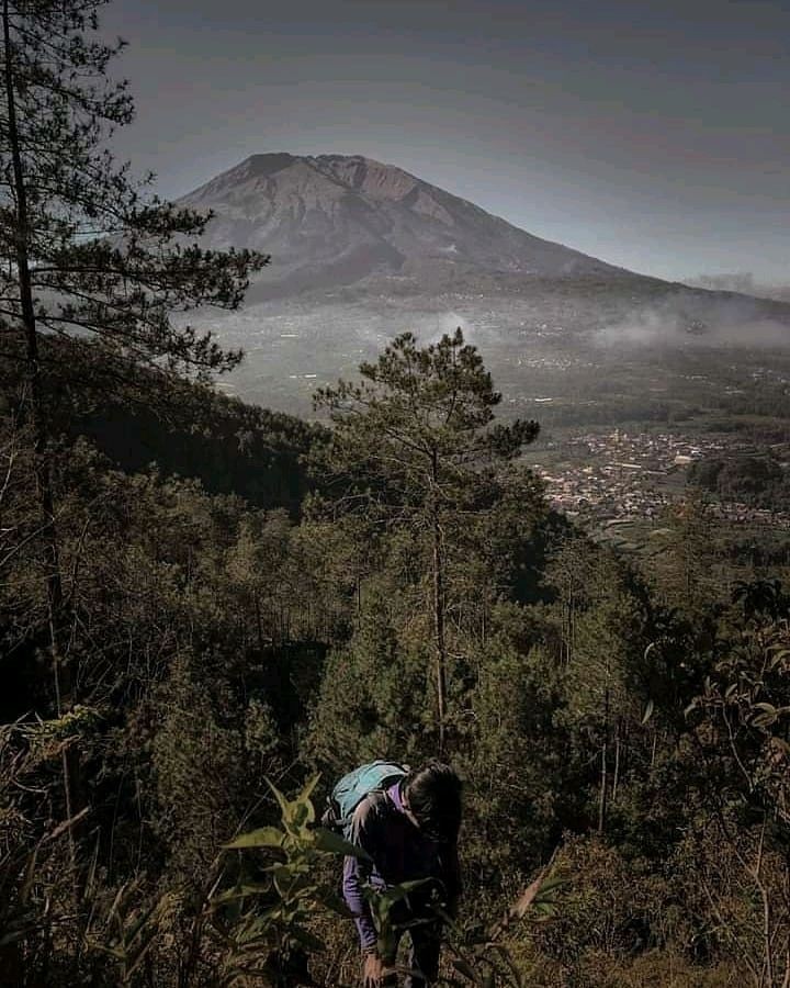 Sembilan Gunung Paling Mistis di Pulau Sumatera, Tapi Jadi Favorit Pendaki