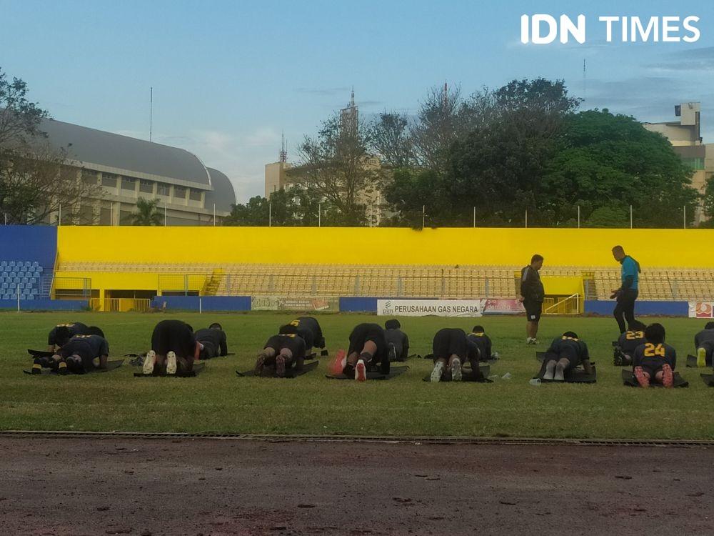 Diizinkan Main di Lapangan Atletik JSC, Sriwijaya FC Geber Latihan