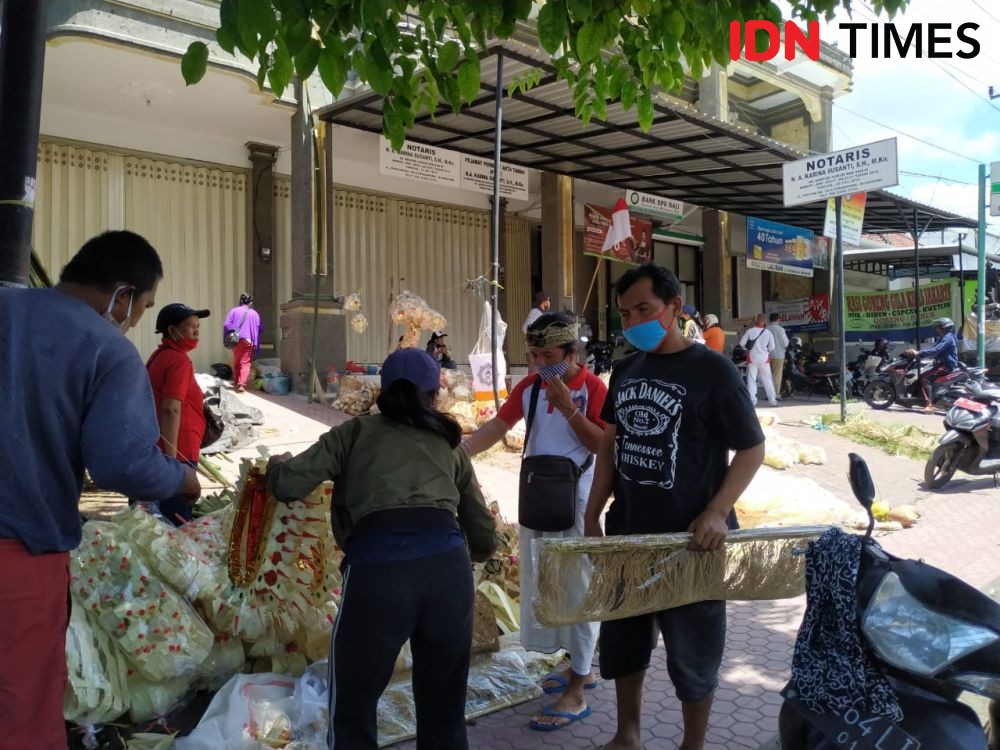 Perayaan Galungan di Klungkung Terasa Berbeda, Penjualan Penjor Turun
