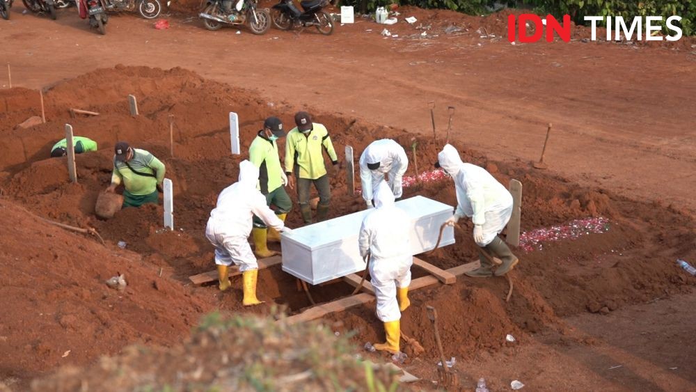 Makam COVID-19 di Semarang Sisa 300 Lubang, Sehari 10 Jenazah Dikubur