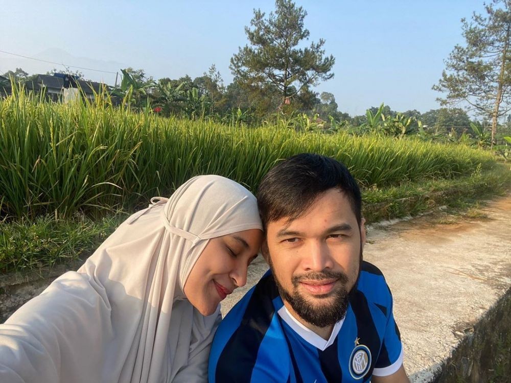 Jodoh Tak Kemana, 10 Artis Ini Akhirnya Menikah dengan Mantan Kekasih