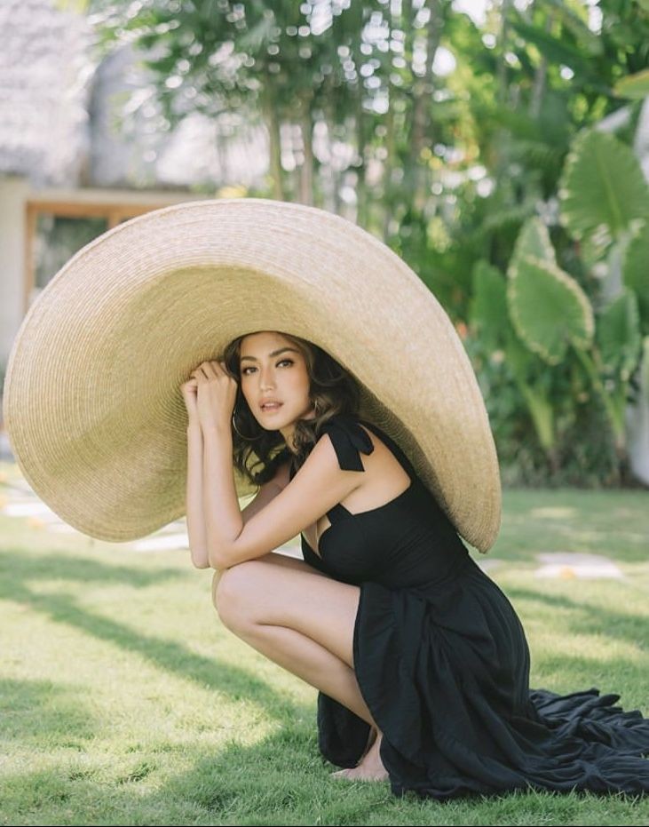 10 Potret Memikat Jessica Iskandar Sebagai Warga Baru di Bali, Cool