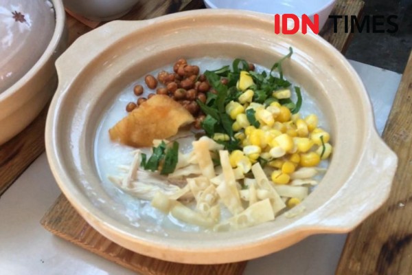Bubur Bakar, Kuliner Viral di Solo yang Cara Memasaknya Unik