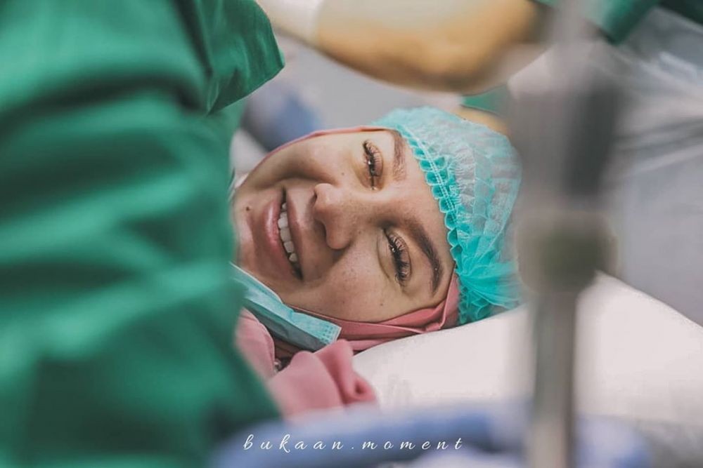 Giving birth to the first child, 10 moments of childbirth Irish beauty who is full of Haru