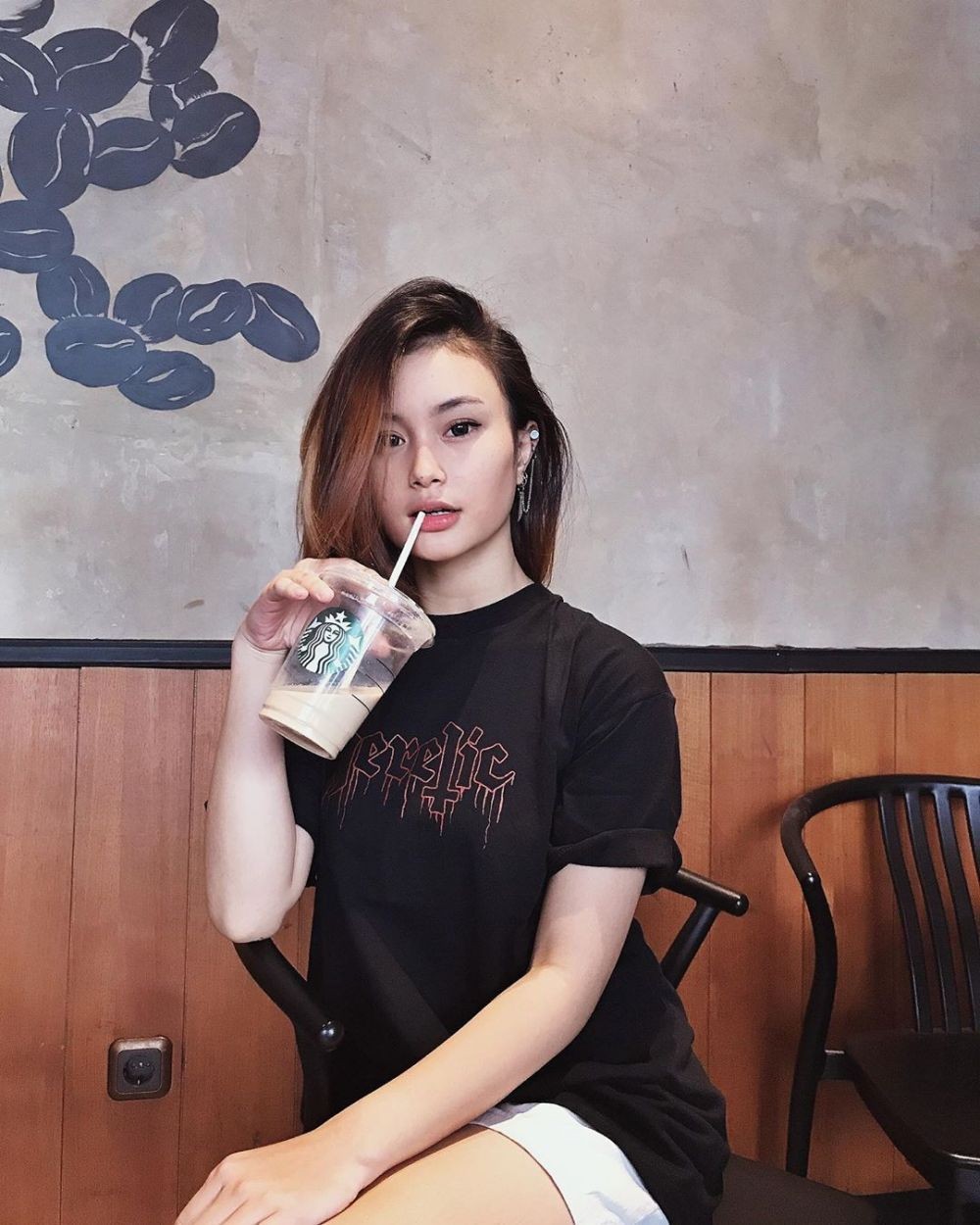 Viral Foto KTP Glowing, Ini 10 Potret Sosok Aslinya