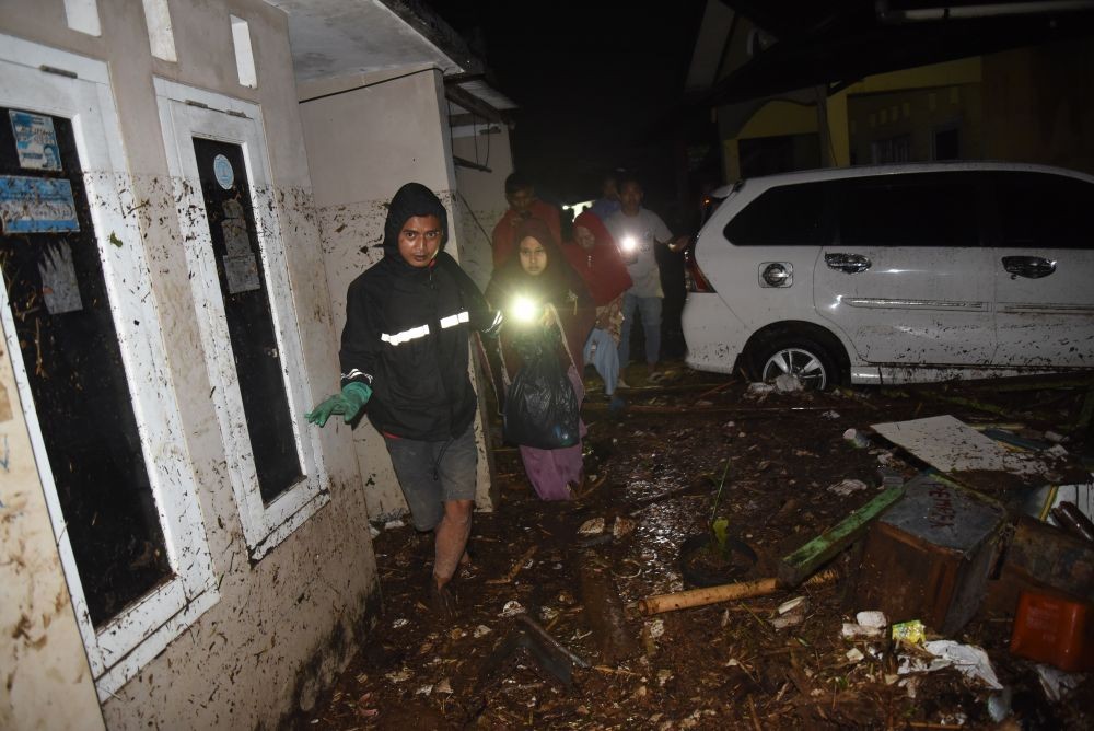 Tim SAR Temukan Korban Ketiga yang Terseret Banjir Bandang di Sukabumi