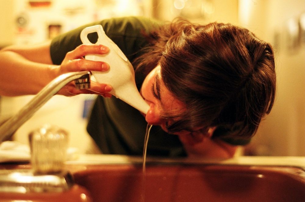 Manfaat Rutin Cuci Hidung dan Cara Melakukannya dengan Benar