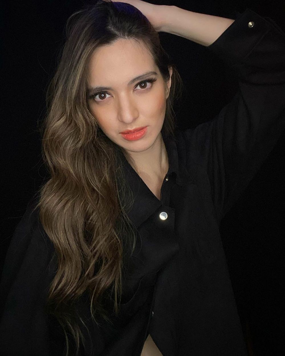 Wajah Jessica Iskandar dan 9 Artis ini Bule Banget Tapi Gak Blasteran