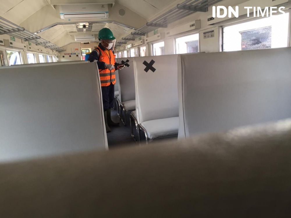 Mulai Operasi Besok, KAI Semprot Kereta Rute Palembang-Lubuk Linggau