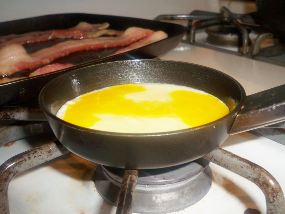 Sedap dan Teksturnya Krispi, Simak 10 Tips Memasak Telur Dadar