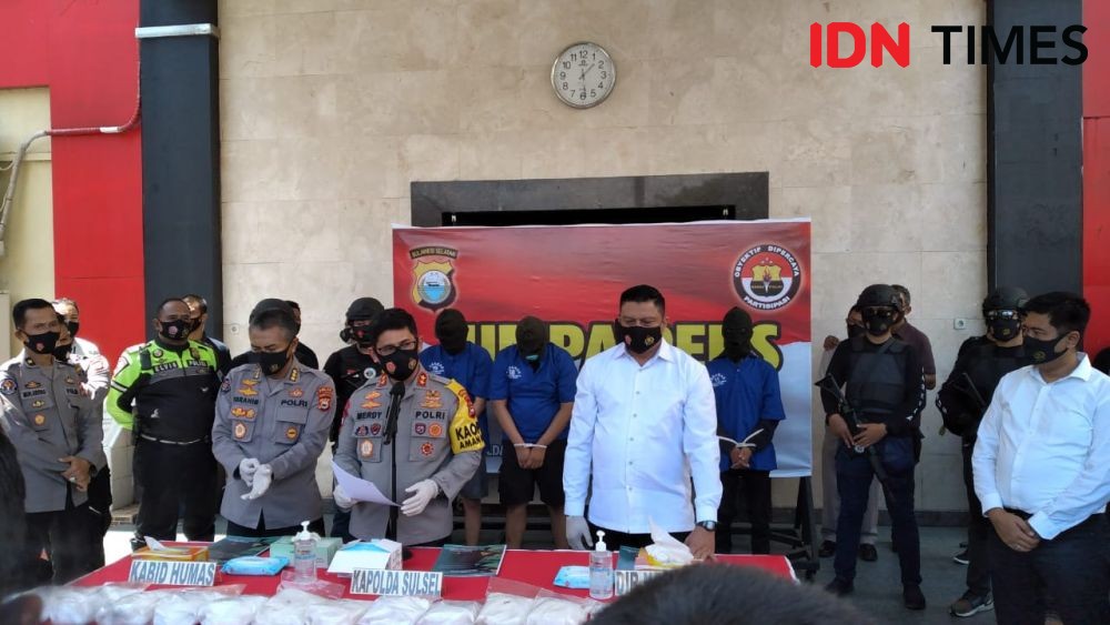 Polisi Makassar Gagalkan Peredaran 13 Kg Sabu dan Ribuan Pil Ekstasi