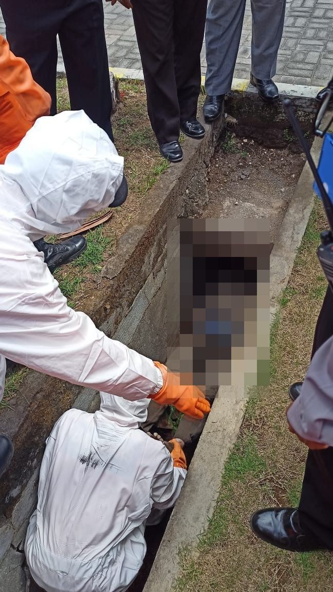 Laki-Laki Asal Semarang Ditemukan Meninggal di Dalam Gorong-gorong