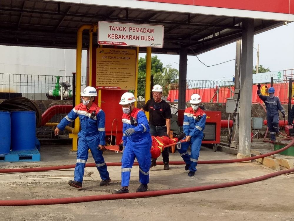 Personel Pertamina Waspada Potensi Kebakaran di Terminal BBM Panjang