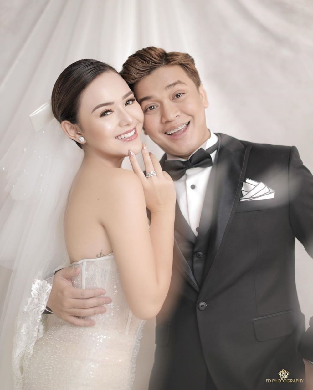 Bergaya Modern Indoor, 10 Inspirasi Prewed ala Amanda Manopo