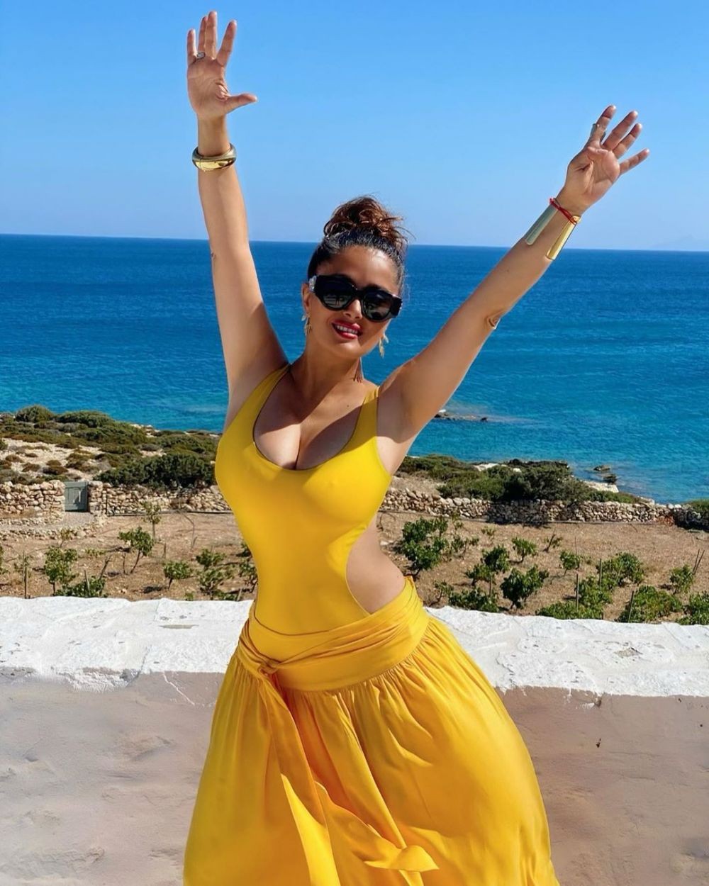 13 Artis Dunia ini Tetap Punya Body Goals di Usia 50-an Tahun, Bugar!
