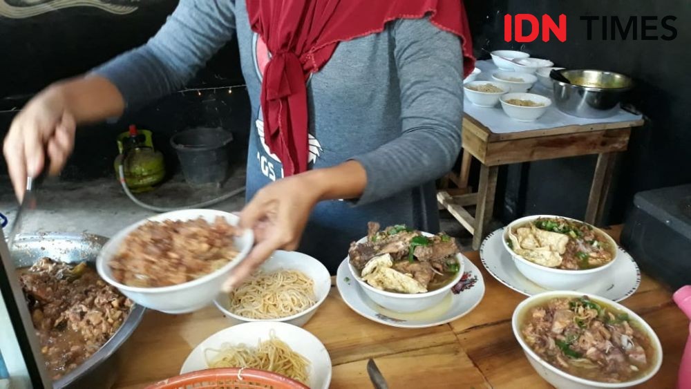 Gaet Pembeli, Fitri Adakan Promo Makan 5 Mangkok Mi Ayam Dapat Uang 