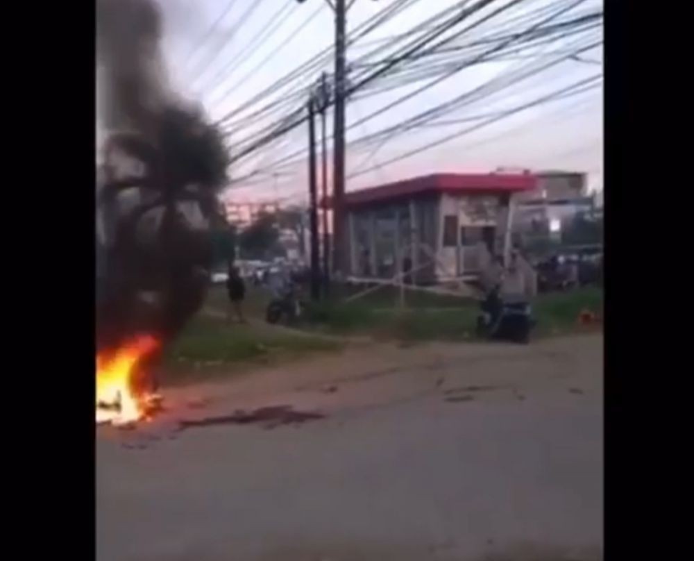 Puluhan OTK Serang Sekretariat Mapala UIM Makassar, 2 Motor Terbakar