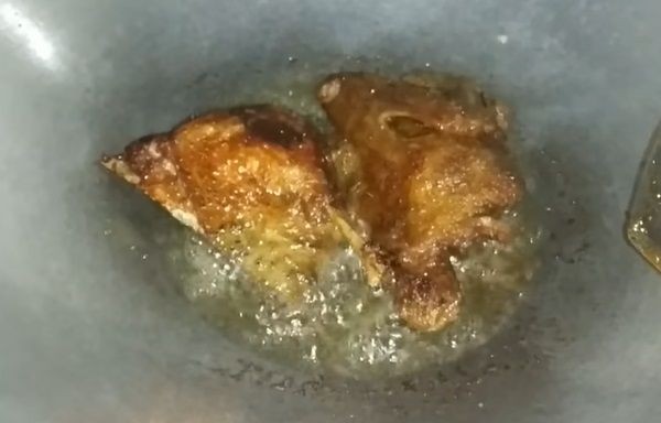 Resep dan Cara Membuat Bebek Hitam Khas Madura, Bumbunya Bikin Nagih