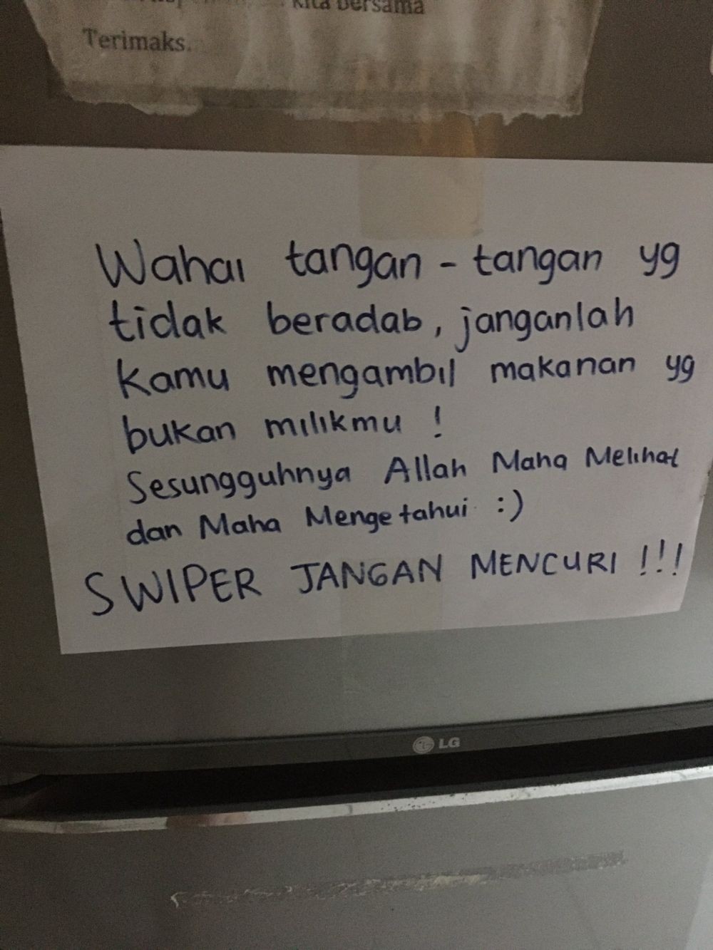 10 Tulisan Peringatan di Kulkas, Kocak dan Kadang Bikin Gak Tega