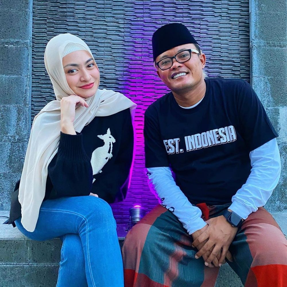 Rela Jadi Mualaf, 10 Perjalanan Cinta Nathalie hingga Dinikahi Sule