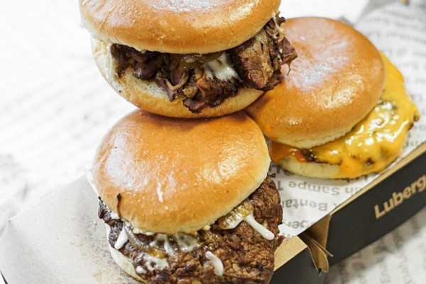 Lumer Banget, Nikmati Cheese Burger di Luberger Bandung yang Nagih