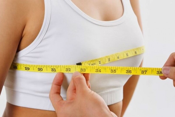 Kenapa Makin Banyak Perempuan yang Mengecilkan Payudaranya?