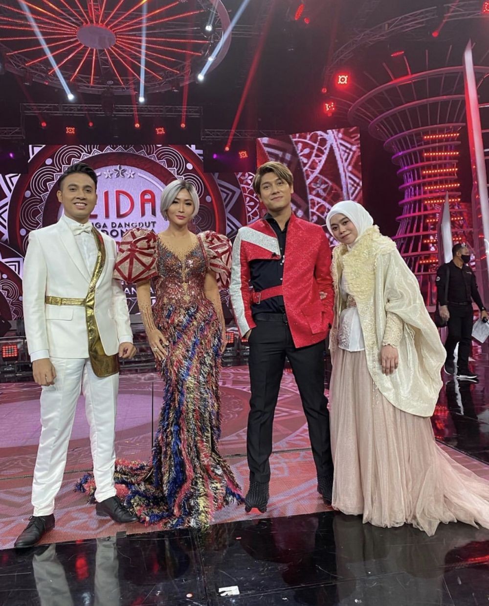 Bak Ibu Anak! 10 Potret Inul Bareng Lesty Kejora dan Rizky Billar